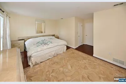 354 Stiles Court, West Orange Township, NJ 07052 - Photo 17