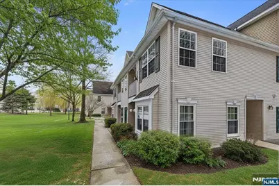 240 Cambridge Court, Clifton, NJ 07014 - Photo 23