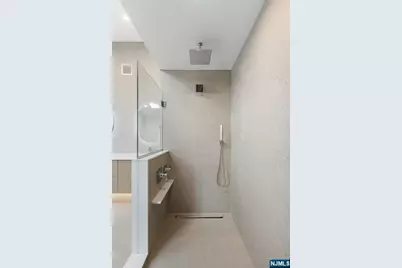 264 Grant Avenue, Cliffside Park, NJ 07010 - Photo 35