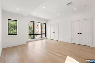 264 Grant Ave, Cliffside Park, NJ 07010 - Photo 33