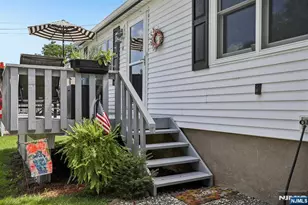 8 Windsor Rd, West Milford, NJ 07480 - Photo 7