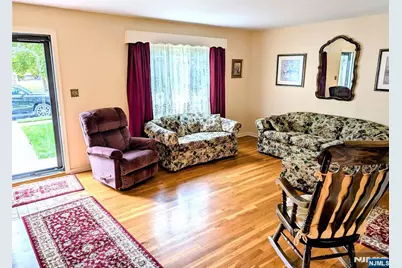70 Bromley Place, Nutley, NJ 07110 - Photo 5