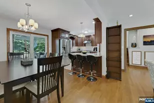 15-10 Mandon Pl, Fair Lawn, NJ 07410 - Photo 7
