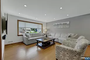 15-10 Mandon Pl, Fair Lawn, NJ 07410 - Photo 5