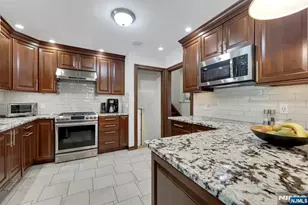 15-10 Mandon Pl, Fair Lawn, NJ 07410 - Photo 13