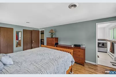 143 Grove Street, Bergenfield, NJ 07621 - Photo 29