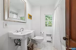 47 Kearney St, Lyndhurst Township, NJ 07071 - Photo 15