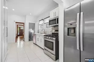 47 Kearney St, Lyndhurst Township, NJ 07071 - Photo 11