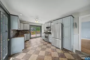 15 Valley Rd, Denville, NJ 07834 - Photo 9