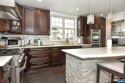 74 Ross Avenue, Hackensack, NJ 07601 - Photo 13