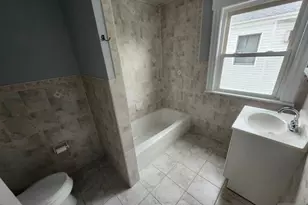 33 Livingston Ave, Lyndhurst Township, NJ 07071 - Photo 19