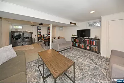 2 Youngs Place, Saddle Brook Township, NJ 07663 - Photo 17