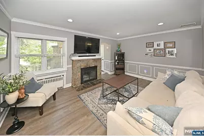 2 Youngs Place, Saddle Brook Township, NJ 07663 - Photo 7