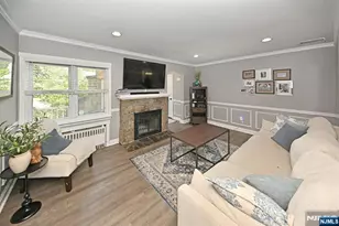 2 Youngs Pl, Saddle Brook Township, NJ 07663 - Photo 7