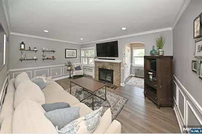 2 Youngs Place, Saddle Brook Township, NJ 07663 - Photo 5