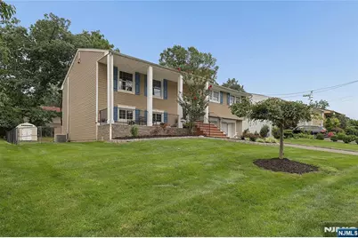 27 Colonial Woods Drive, West Orange Township, NJ 07052 - Photo 3