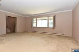 317 McKinley Blvd, Paramus, NJ 07652 - Photo 9