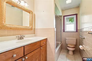 425 Beech Ave, Paramus, NJ 07652 - Photo 23
