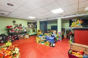 425 Beech Ave, Paramus, NJ 07652 - Photo 25