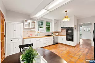 35 Glenside Rd, South Orange, NJ 07079 - Photo 13