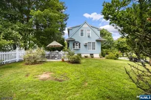 35 Lowell St, Westwood, NJ 07675 - Photo 27