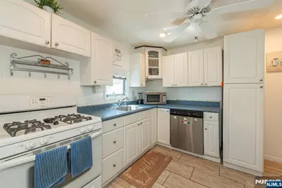 7 Park Avenue, Wanaque, NJ 07420 - Photo 5