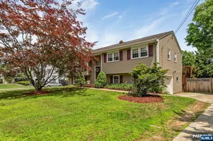 328 Ruckman Rd, Hillsdale, NJ 07642 - Photo 3