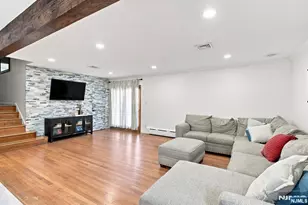 5 Anna Marie Ct, Fairfield, NJ 07004 - Photo 3