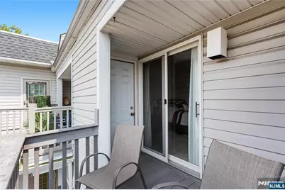 31 Willow Wood Square 31 #31, East Rutherford, NJ 07073 - Photo 19