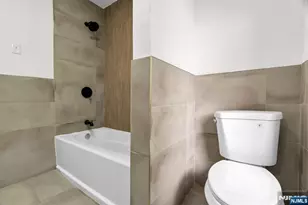 240 End Ave, Newark, NJ 07106 - Photo 27