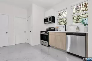 240 End Ave, Newark, NJ 07106 - Photo 13