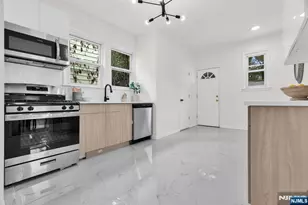 240 End Ave, Newark, NJ 07106 - Photo 15