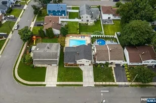 20 Moos Ln, Bergenfield, NJ 07621 - Photo 33