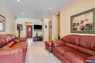 20 Moos Ln, Bergenfield, NJ 07621 - Photo 15