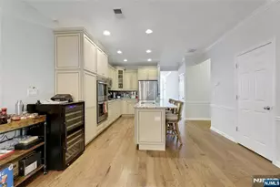 28 Masterson Ct, Waldwick, NJ 07463 - Photo 9