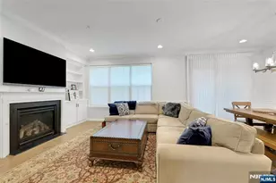 28 Masterson Ct, Waldwick, NJ 07463 - Photo 3