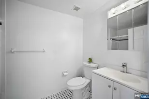 100 Old Palisade Road 3305, Fort Lee, NJ 07024 - Photo 19