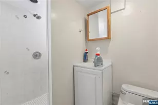 275 Farrant Terrace, Teaneck Township, NJ 07666 - Photo 27