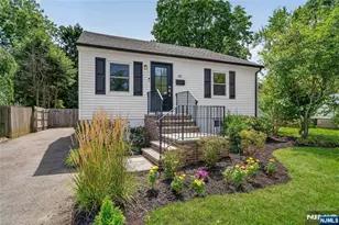 60 Moore Ave, Waldwick, NJ 07463 - Photo 25