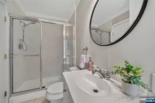 60 Moore Ave, Waldwick, NJ 07463 - Photo 11