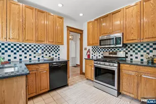 52 Benson St, Bloomfield, NJ 07003 - Photo 15