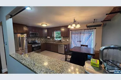 91 Goldfinch Lane, West Milford, NJ 07421 - Photo 5