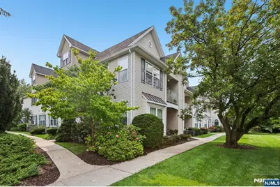 164 Cambridge Court, Clifton, NJ 07014 - Photo 3
