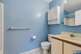 164 Cambridge Ct, Clifton, NJ 07014 - Photo 21