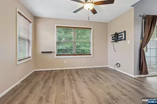 164 Cambridge Ct, Clifton, NJ 07014 - Photo 9