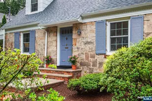 9 Hamilton Terrace, Montclair, NJ 07043 - Photo 3