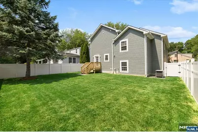 37 Congressional Parkway, Livingston, NJ 07039 - Photo 27