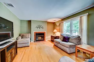 2 Pembroke Ct, Jefferson Township, NJ 07438 - Photo 9