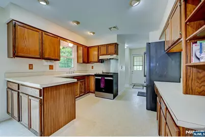 2 Pembroke Court, Jefferson Township, NJ 07438 - Photo 13
