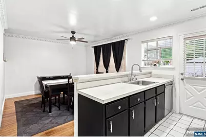 36 Byrnes Lane, Sayreville, NJ 08872 - Photo 9